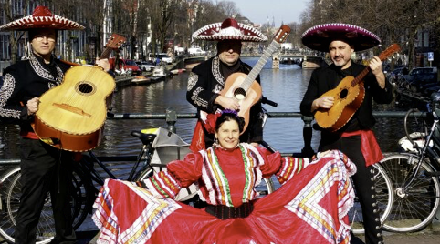 Danseres zangers Mariana Castellanos